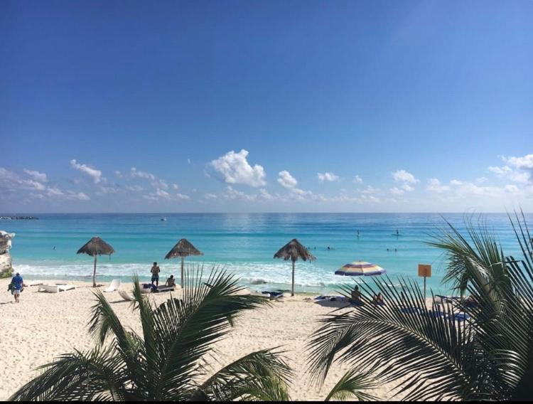 Studio Oceanfront Prime Location كانكون المظهر الخارجي الصورة