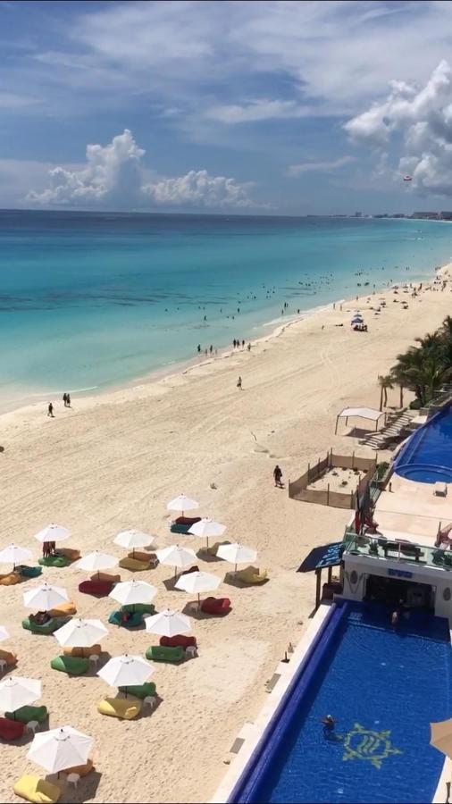 Studio Oceanfront Prime Location كانكون المظهر الخارجي الصورة